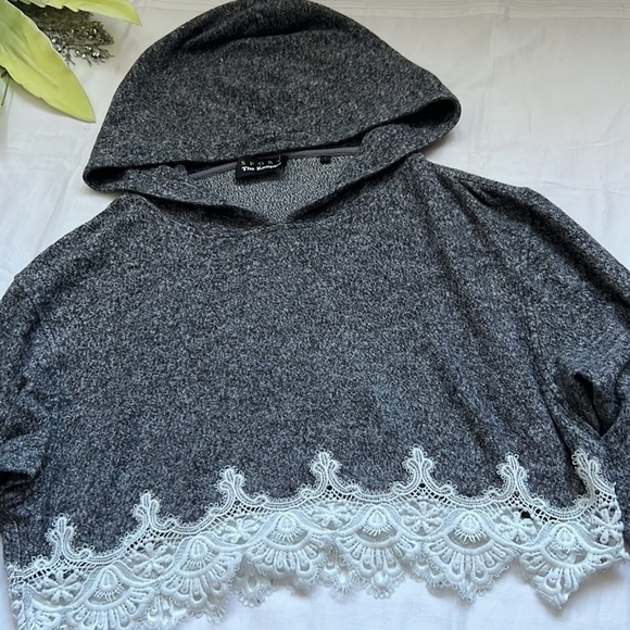 ⭐️the Kooples Women's Sweet Fleece Hooded Sweatshirt with Lace Details⭐️ - Picture 6 of 8